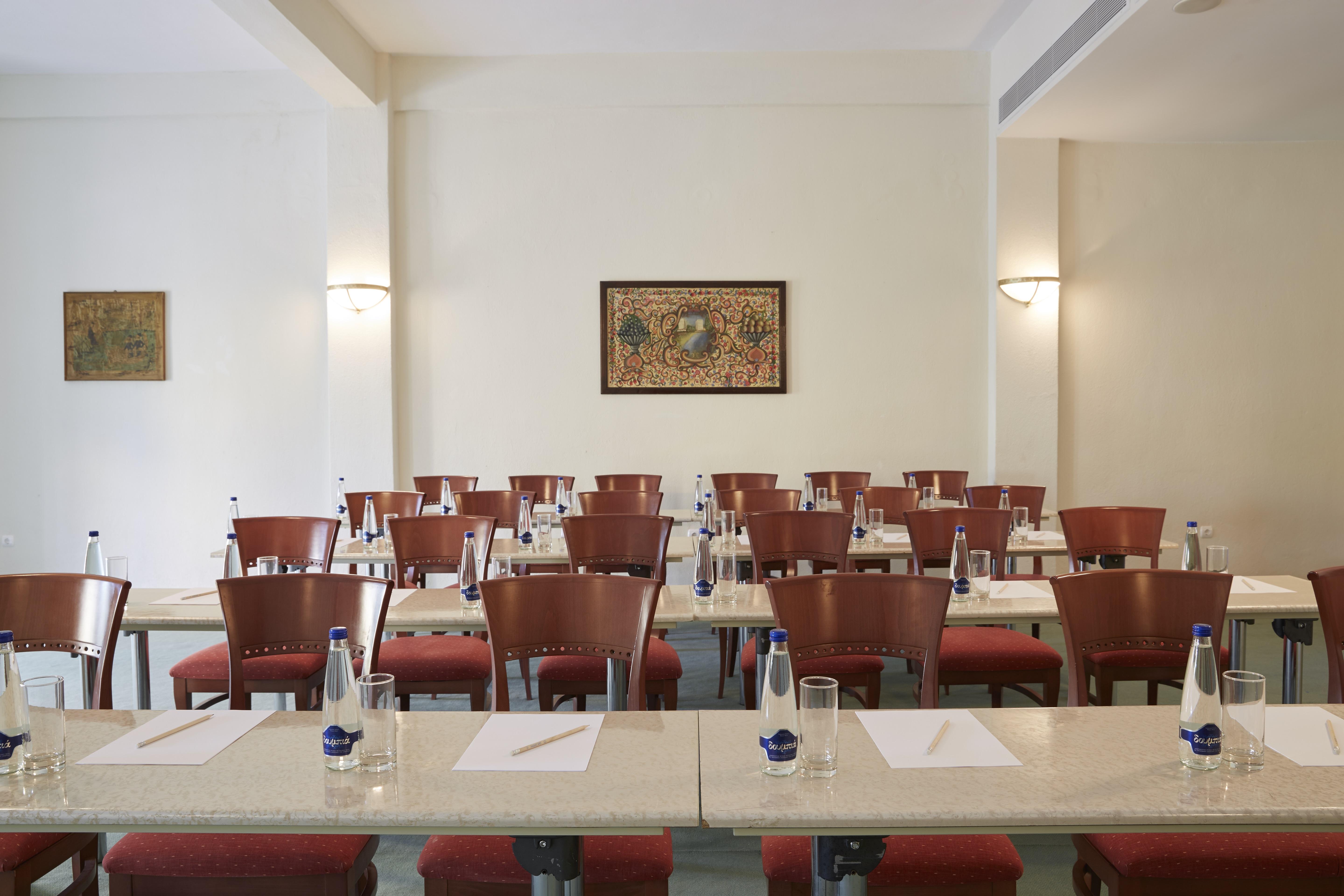 Simantro Resort باراليا ساني المظهر الخارجي الصورة Meeting room
