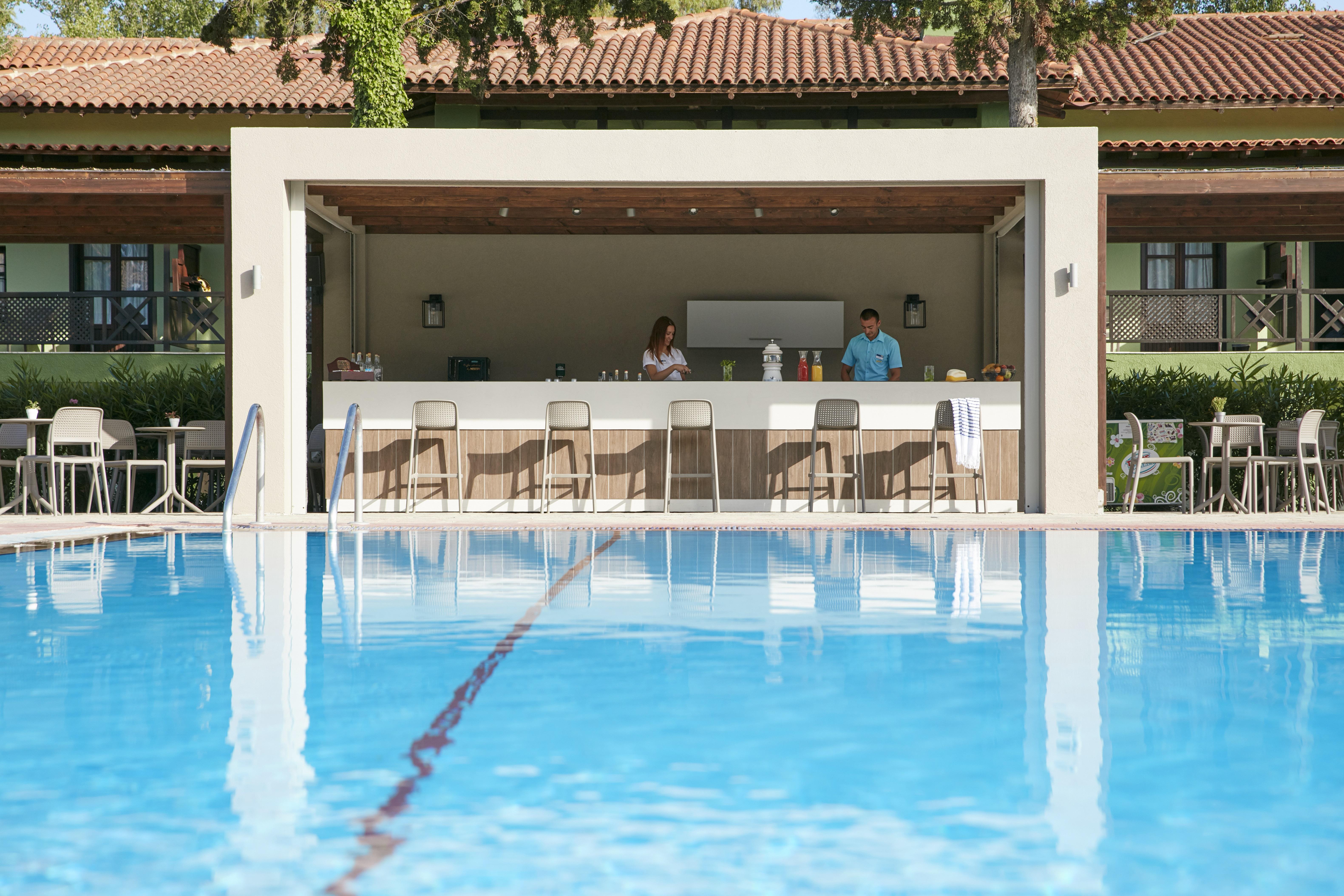 Simantro Resort باراليا ساني المظهر الخارجي الصورة Pool bar