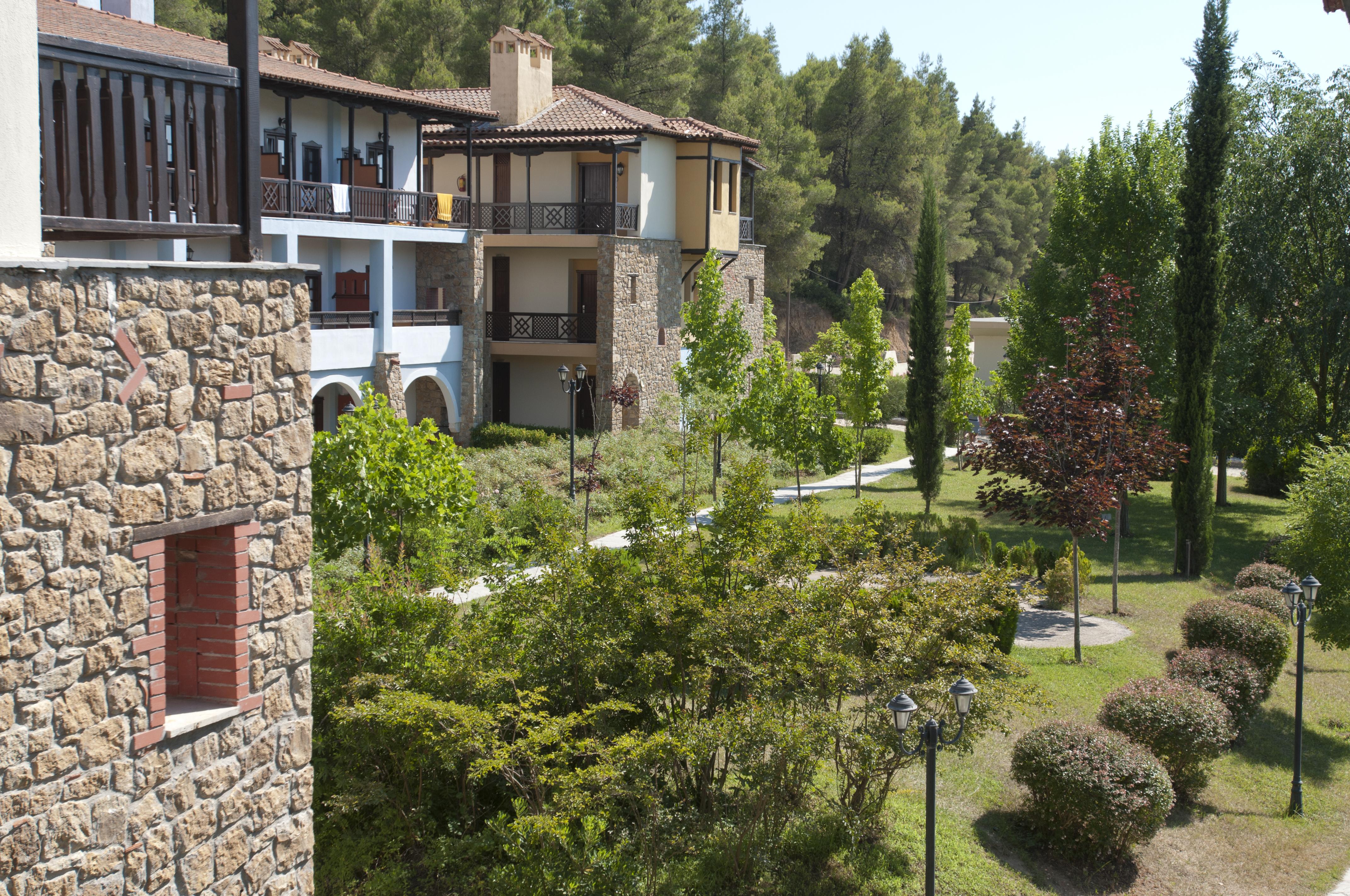 Simantro Resort باراليا ساني المظهر الخارجي الصورة The campus of the University of Patras