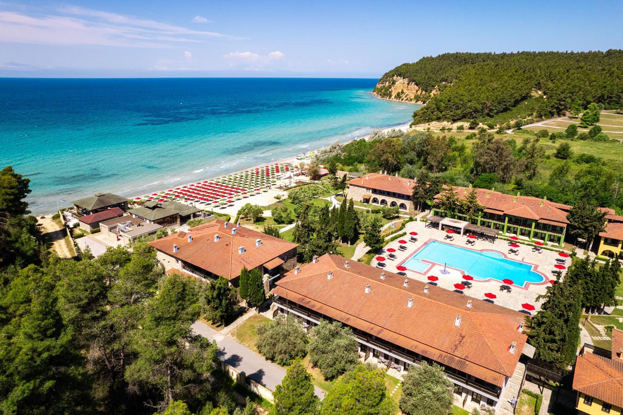 Simantro Resort باراليا ساني المظهر الخارجي الصورة Aerial view of the resort
