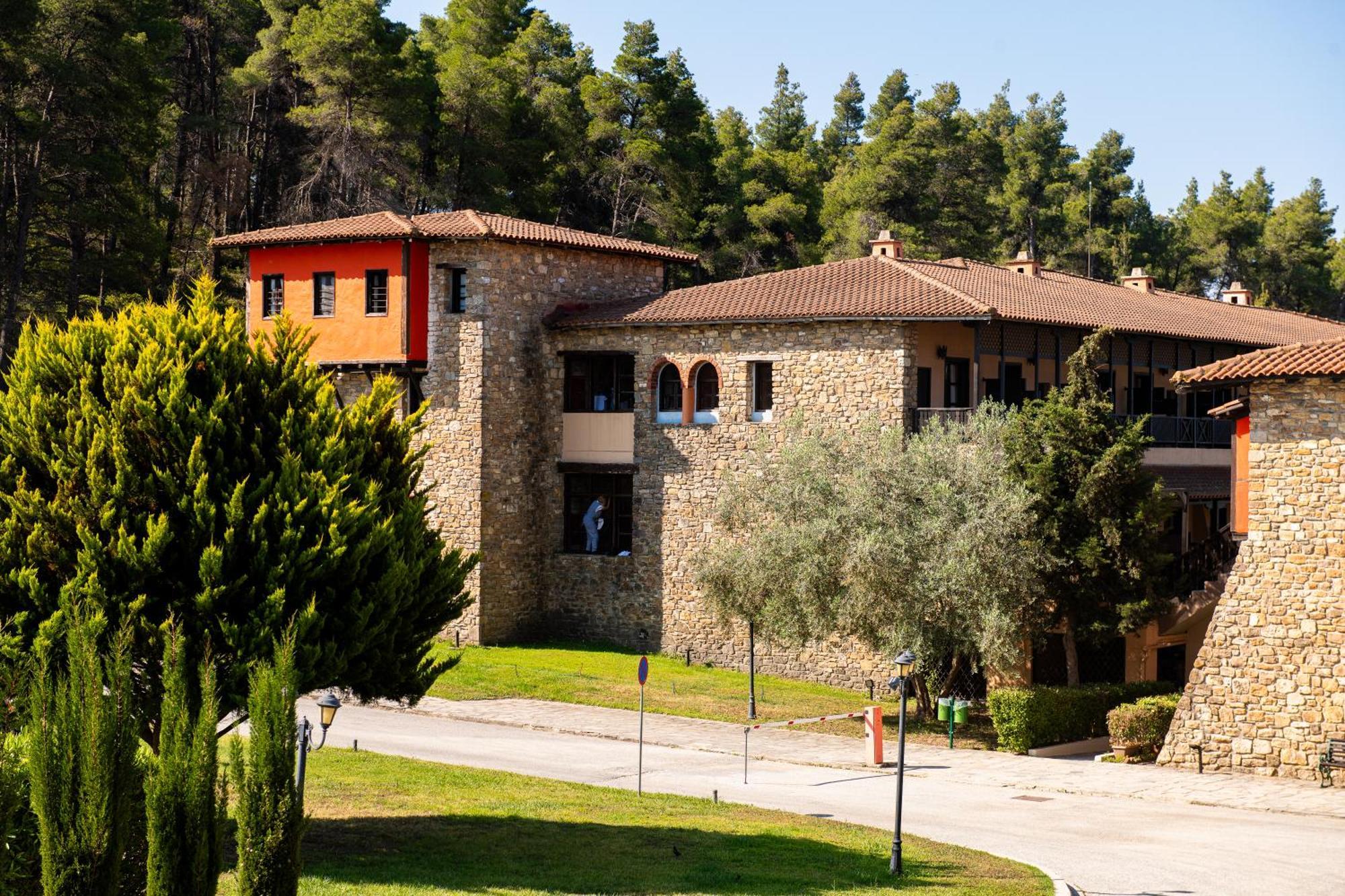 Simantro Resort باراليا ساني المظهر الخارجي الصورة The University of Patras